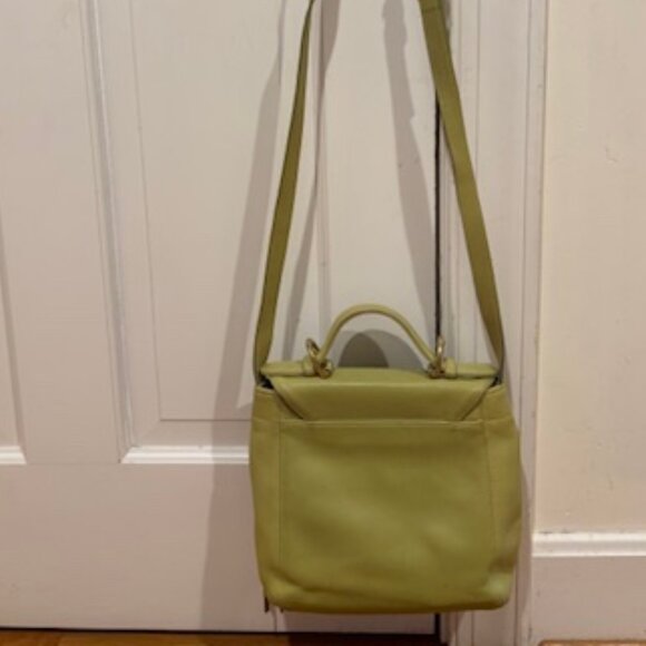Vintage Coach Leather Chartreuse Cross Body Snap Closure Bag w/ Wallets Included - Picture 2 of 16